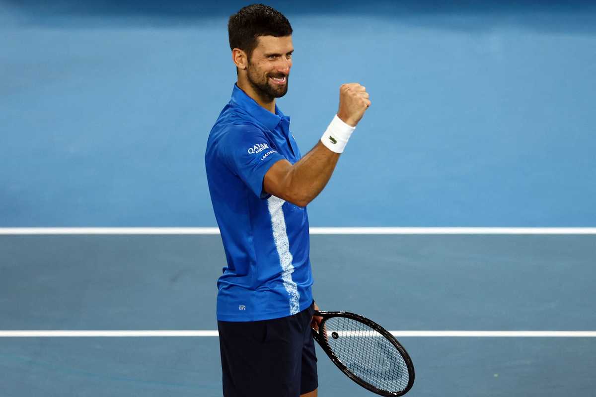 Record-setting Djokovic trumps Federer on way to Melbourne third round