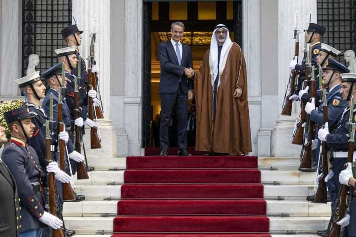 Crown Prince of Abu Dhabi meets Greek PM in Athens to expand UAE-Greece investment