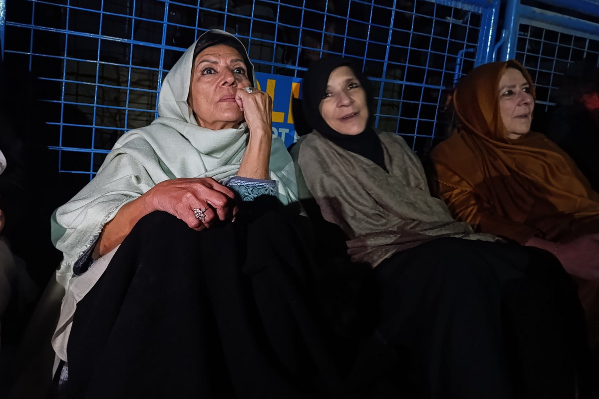 Sisters of Pakistan’s ex-PM Khan stage sit-in outside Rawalpindi jail after visit denied