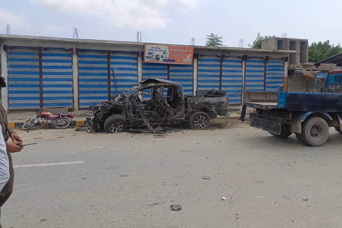 Senior govt official among five killed in bomb blast in northwestern Pakistan