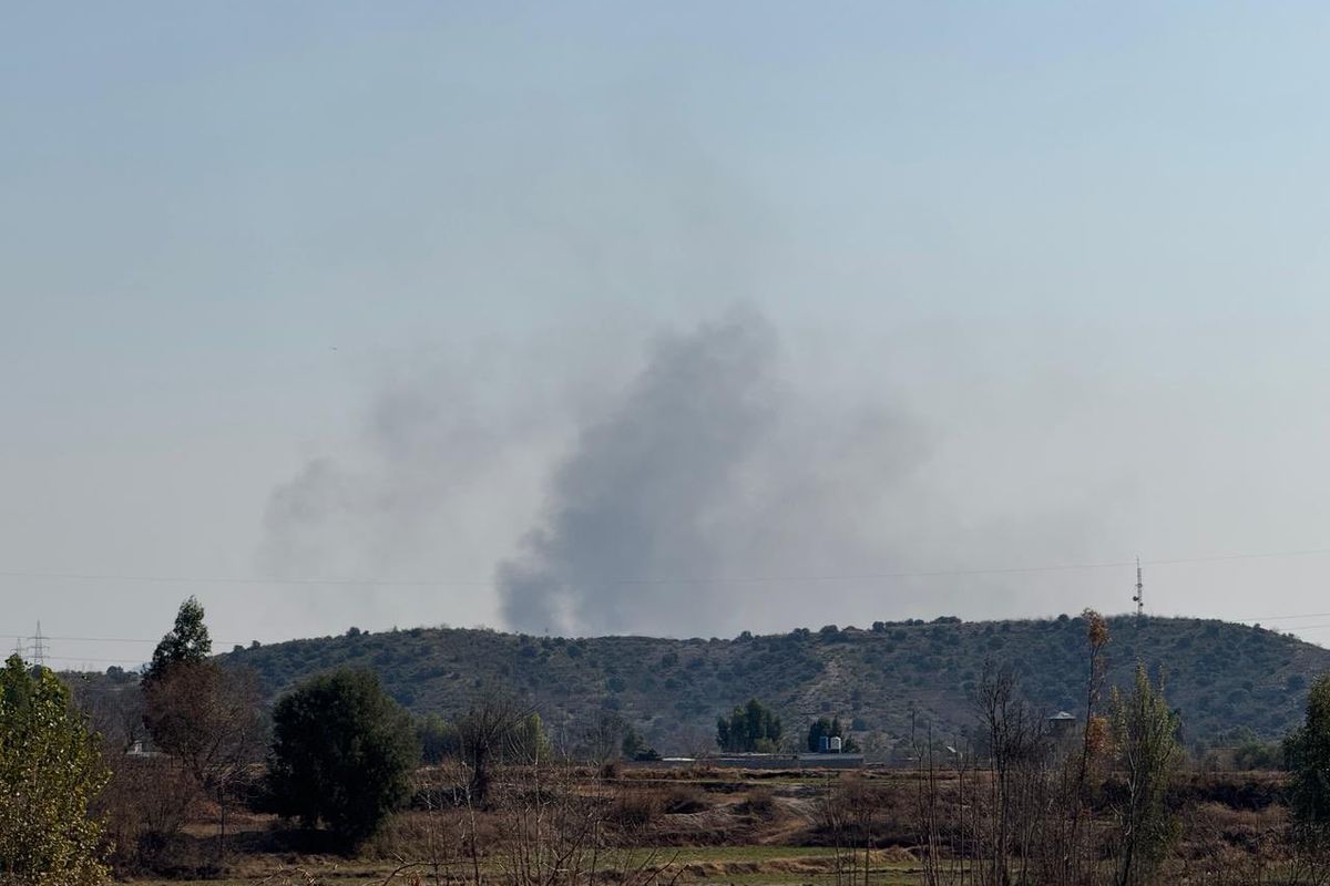 Soldier killed, seven hurt in rocket attack on aid convoy in violence-hit Pakistan district