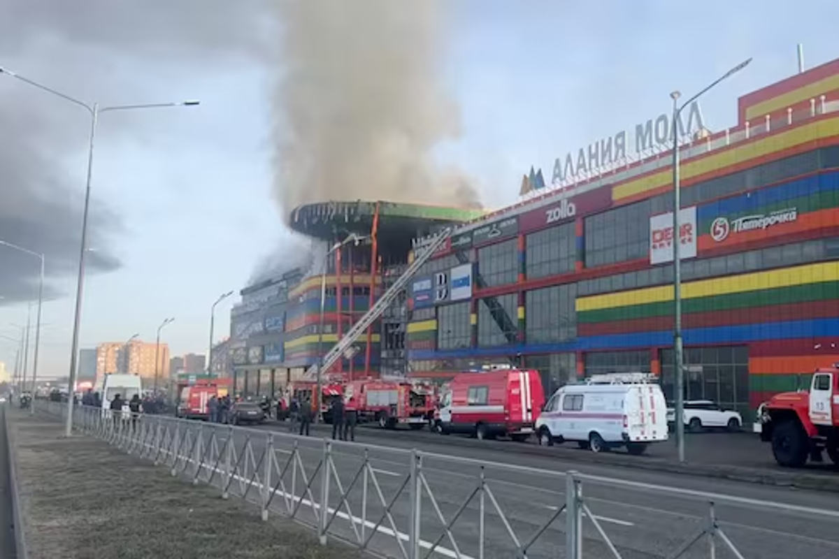Woman killed as drone comes down on Russian shopping mall