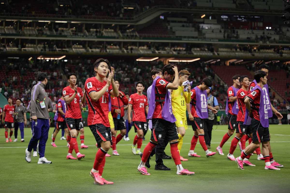 South Korea come from behind to beat Czech Republic 2-1 in World Cup
