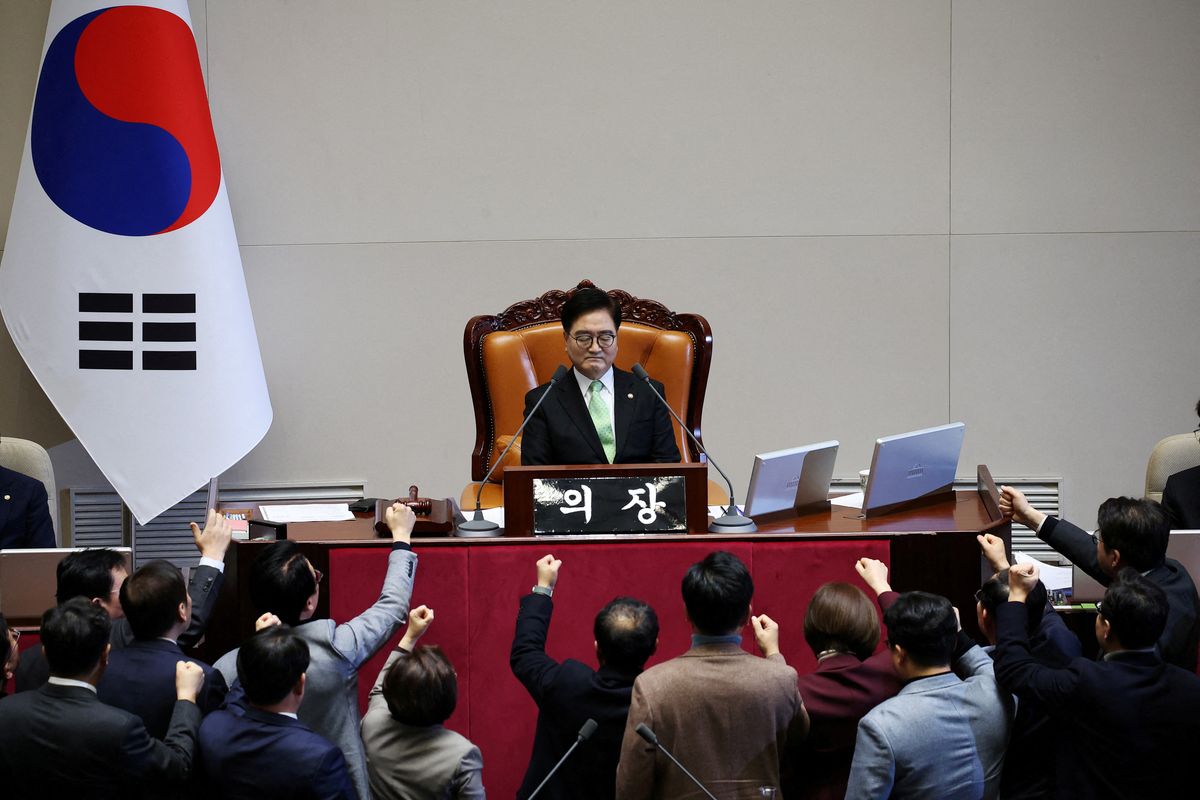 Political turmoil shakes South Korea's economy
