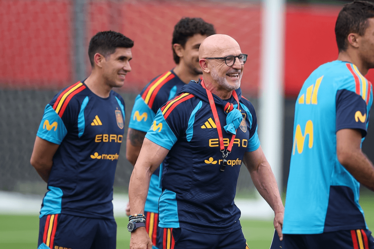 Spain to go on the front foot against France in World Cup semi-final, says De la Fuente