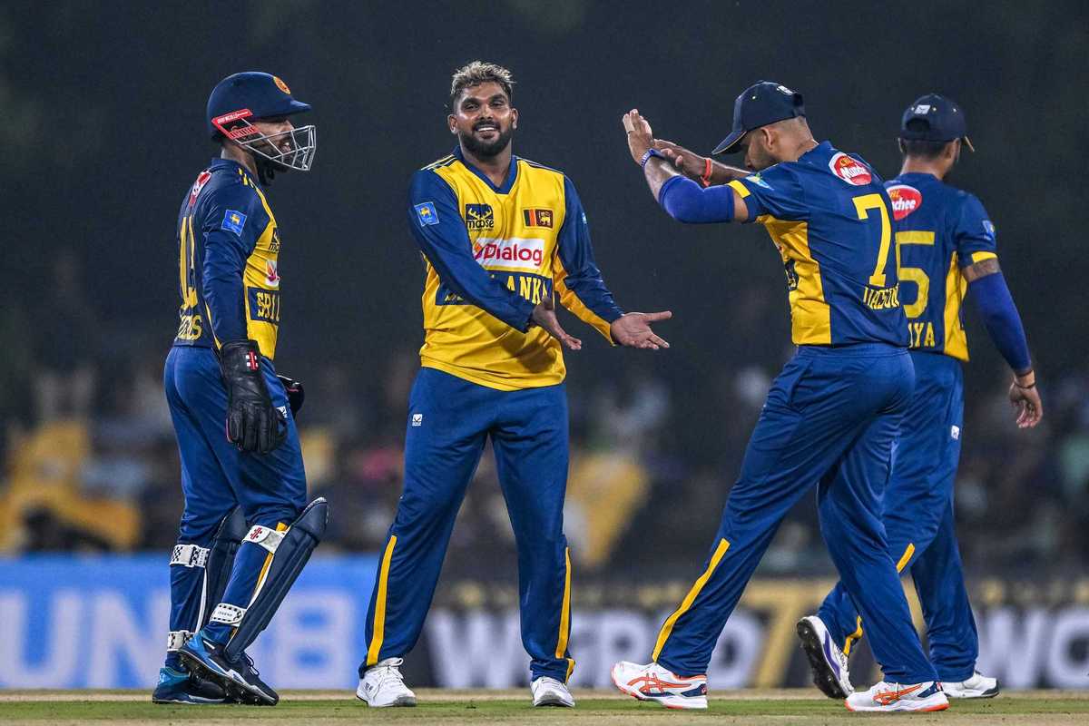 Sri Lanka seal gritty T20 win over Pakistan to level series