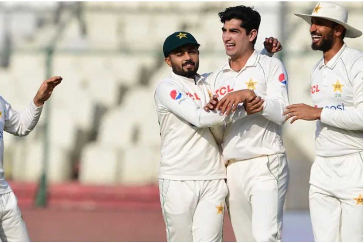 Naseem returns as Pakistan ring the changes