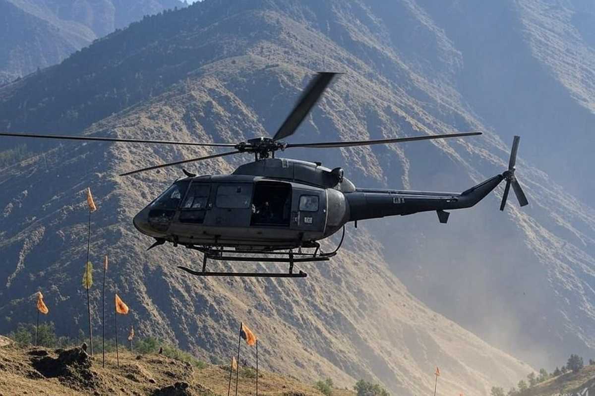 Pakistan shells militant hideouts in the northwest