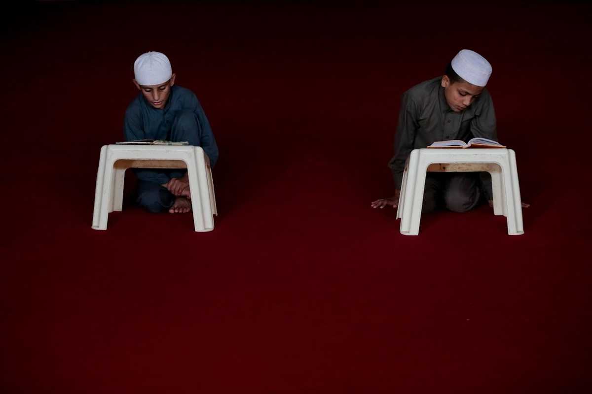 Pakistan President warns changes to madrassa law could trigger int'l sanctions