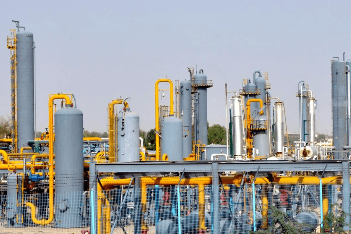 Pakistan weighs gas sector deregulation, privatization as liabilities reach PKR 5.45 Tn