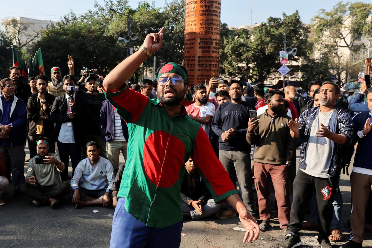 Bangladesh rocked by unrest after death of student leader
