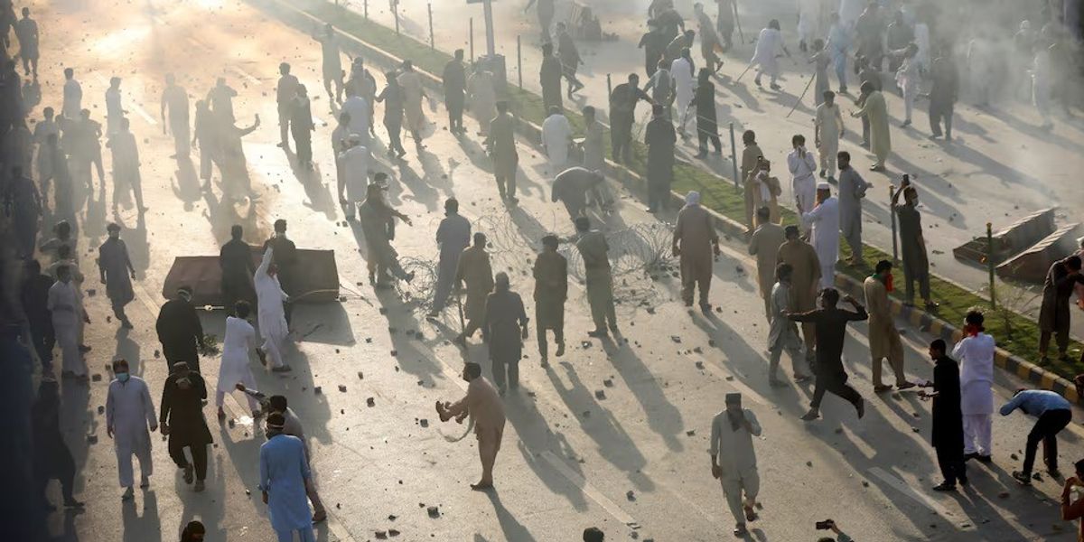 Pakistan Riyst Pakistan military pardons 19 convicts involved in riots after Khan's ...
