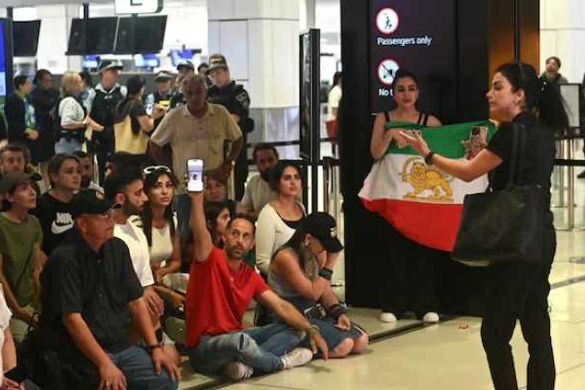 Fifth member of Iranian women's soccer team withdraws Australia asylum offer