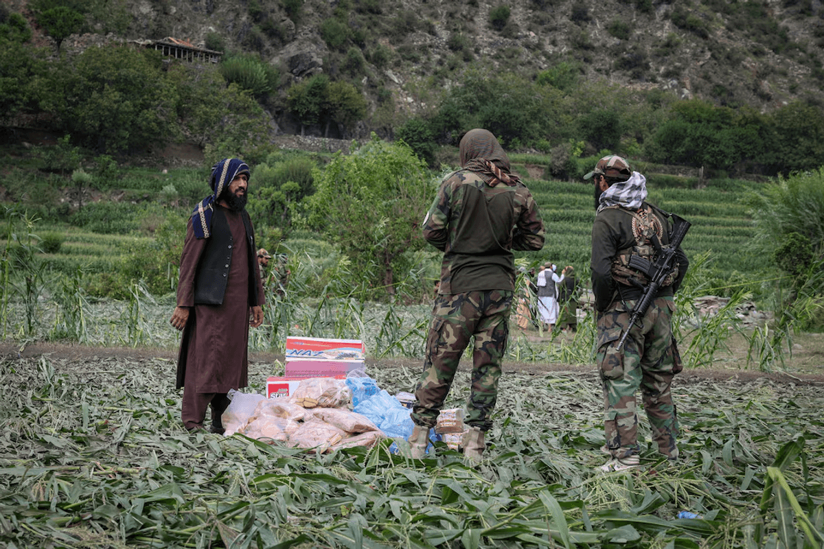 Afghanistan airdrops commandos to rescue earthquake survivors