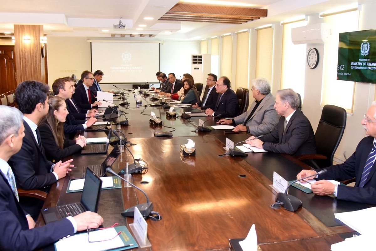 Pakistan aims to cover PKR 605 billion revenue shortfall by expediting tax cases