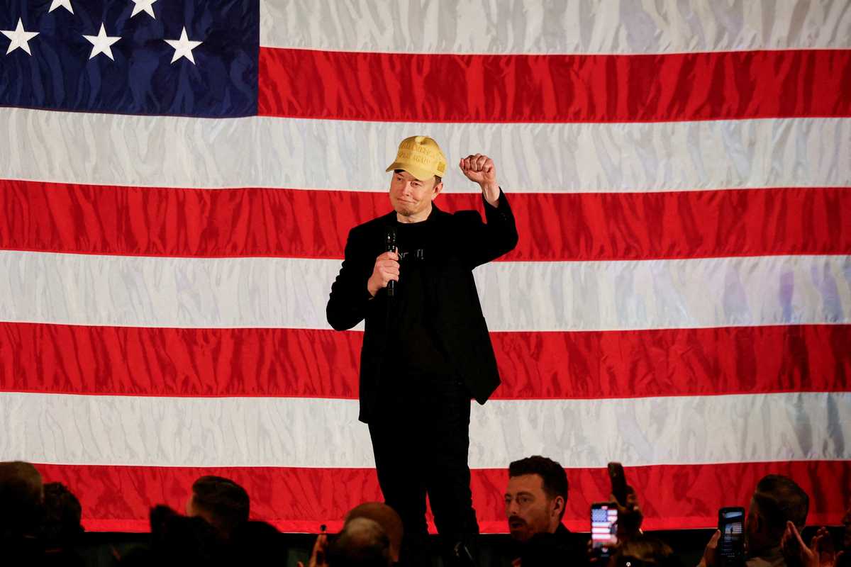 Justice Dept warns Musk's super PAC over million dollar giveaways, CNN reports