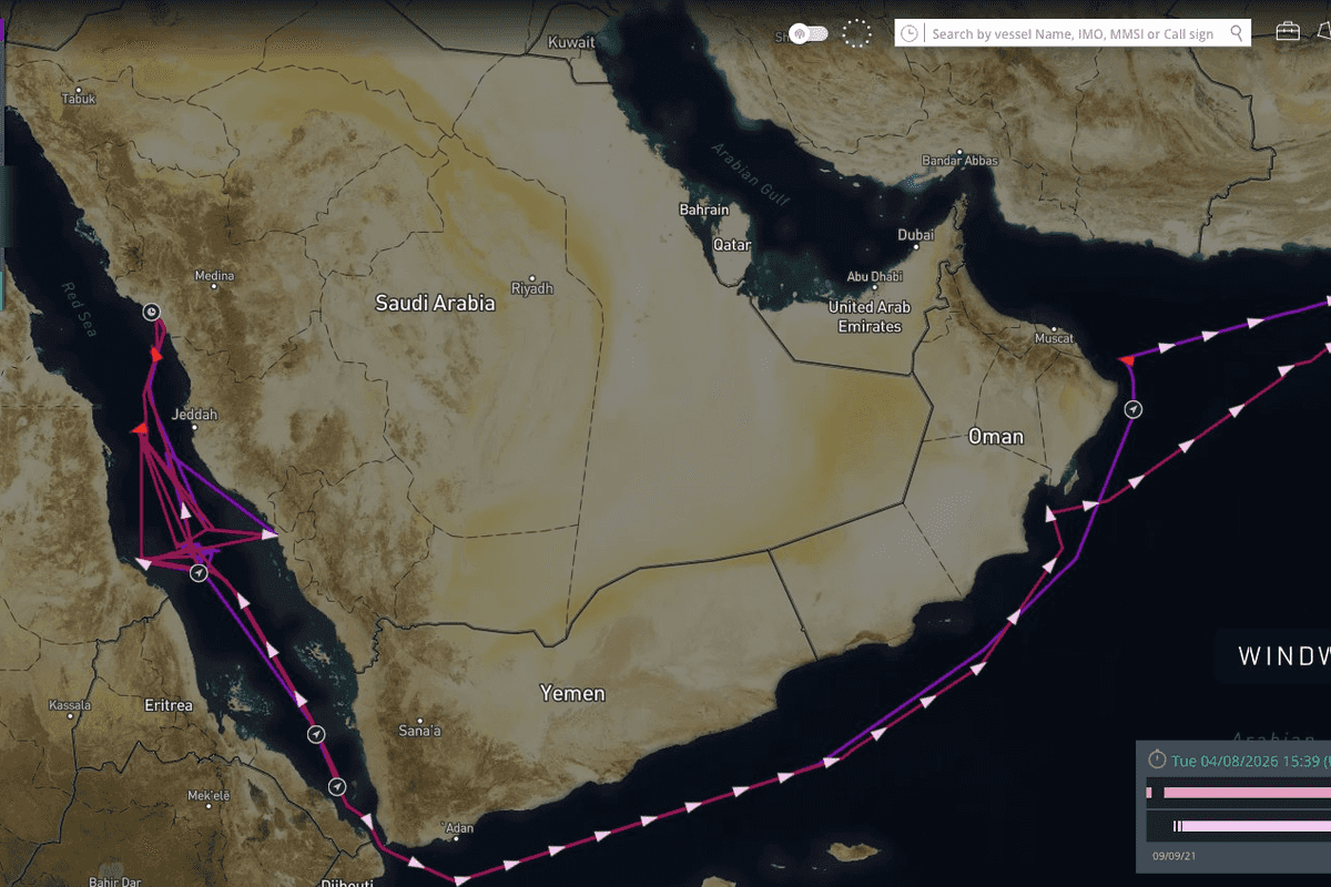 Pakistan-flagged oil tankers cross Red Sea despite Houthi blockade