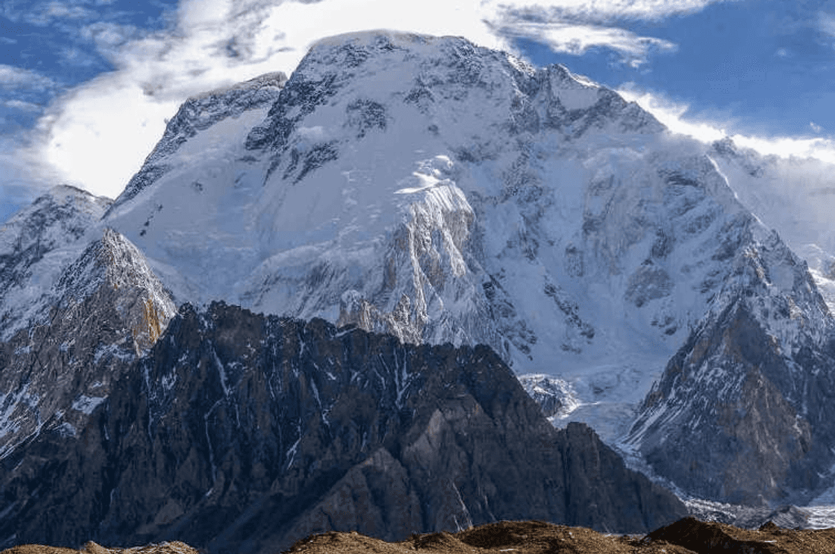 Nepal rescuers find bodies of five climbers killed last year
