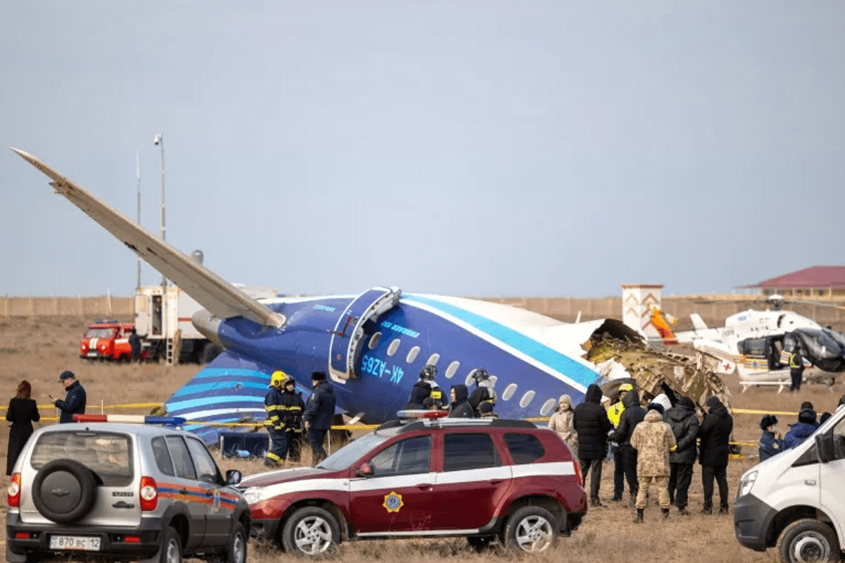 Azerbaijan accuses Russia of trying to hide causes of plane crash