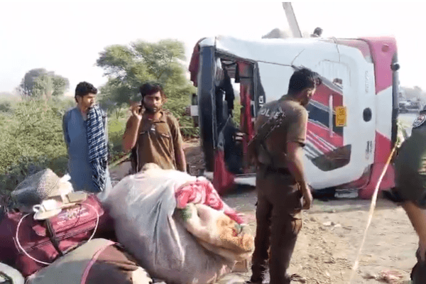 Bus crash kills 10, injures 44 in Pakistan’s Punjab