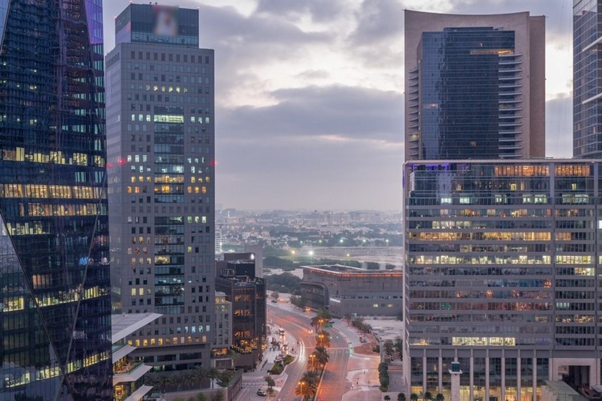 UAE Central Bank fines local bank AED 5 million for violating anti-money laundering laws