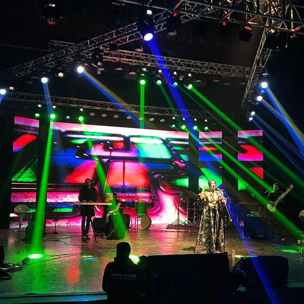 Meesha Shafi makes powerful return to Lahore stage