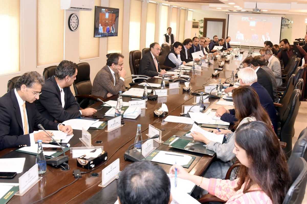 Pakistan approves gas tariff hike for industry, new support scheme for small farmers