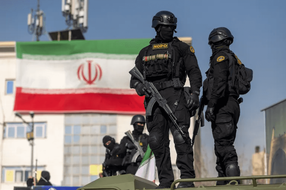 Iran Guards vow war will spread far beyond region if US resumes attacks