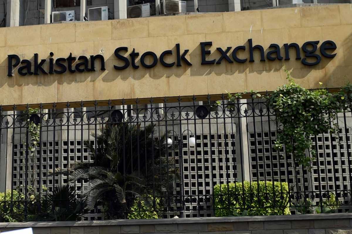 Pakistan stocks face volatile week as interest rate decision looms