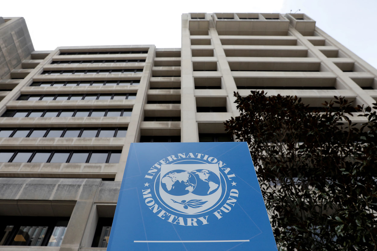 IMF flags major risks to Pakistan’s economy