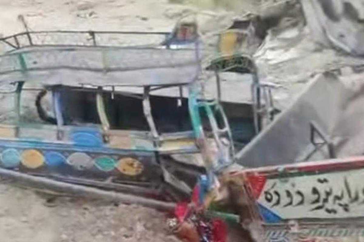 Seven killed as twin blasts strike passenger vehicle in Bannu