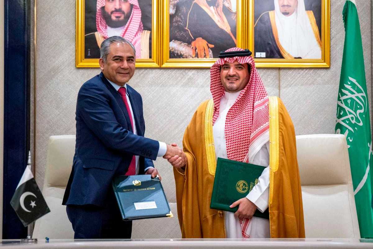 Pakistan, Saudi Arabia sign security cooperation MoU amid Gulf tensions