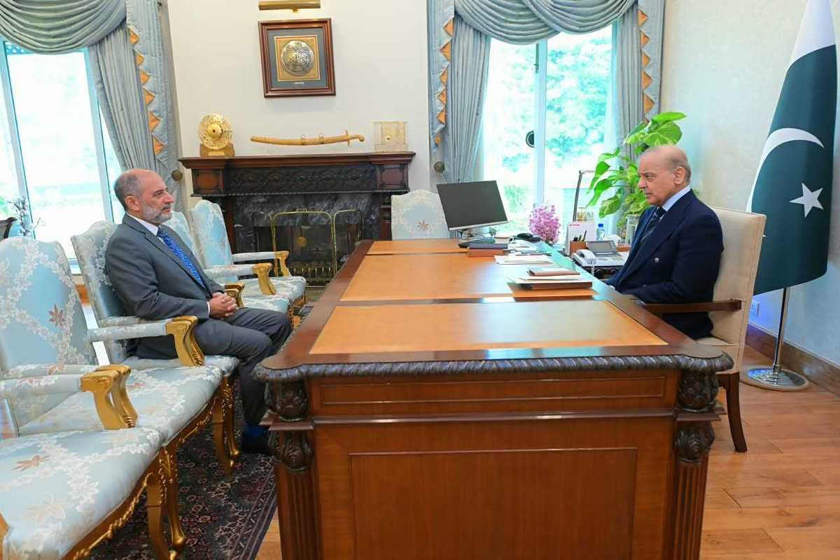 PM Shehbaz reaffirms Pakistan's defence commitment to Saudi Arabia under trilateral Makkah pact