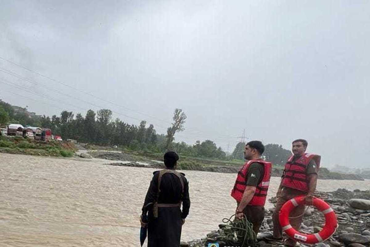Heavy monsoon rains, flash floods kill 18 in northwest Pakistan