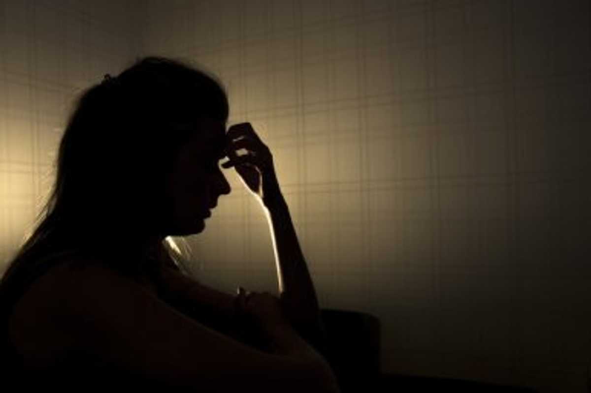 Eight men gang-rape woman in Pakistan, share video online