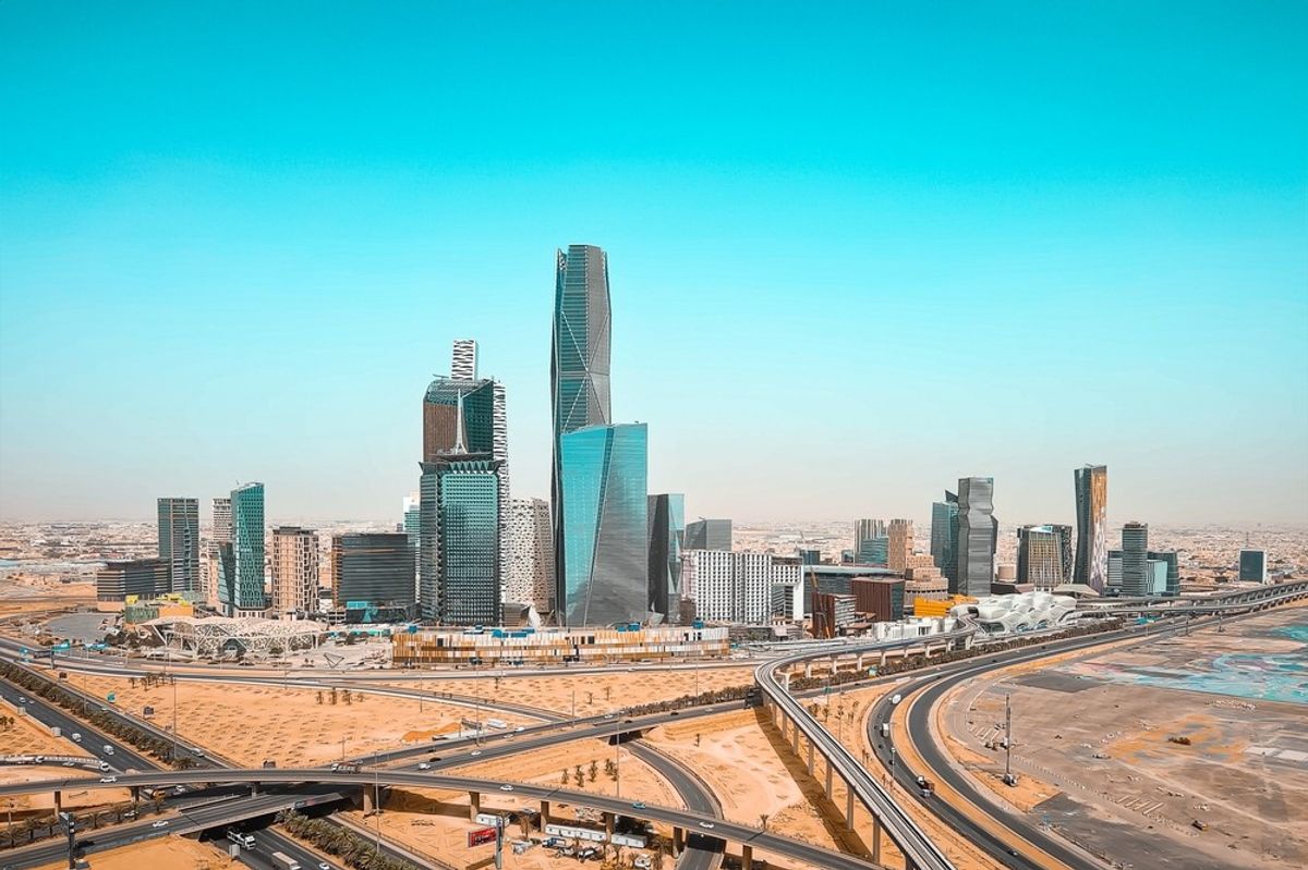 Saudi stock market faces critical test amid Profit-taking and sectoral shifts