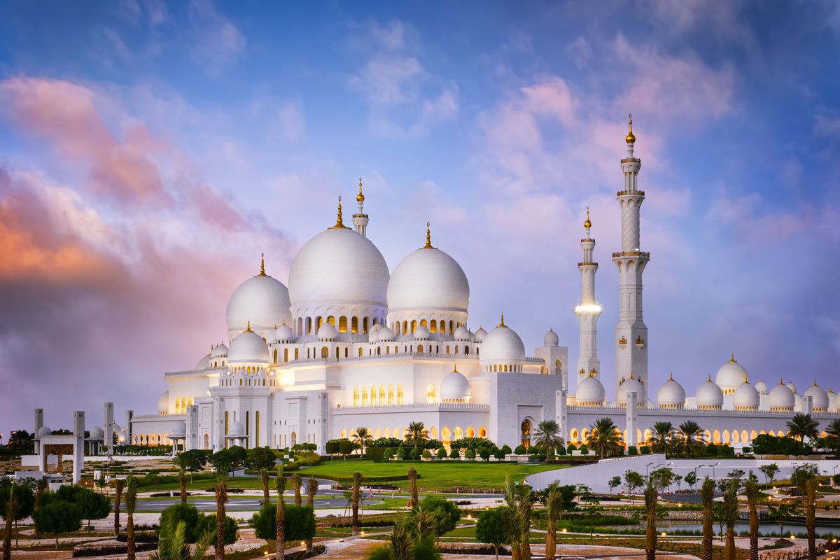 Sheikh Zayed Grand Mosque achieves top global ranking on TripAdvisor