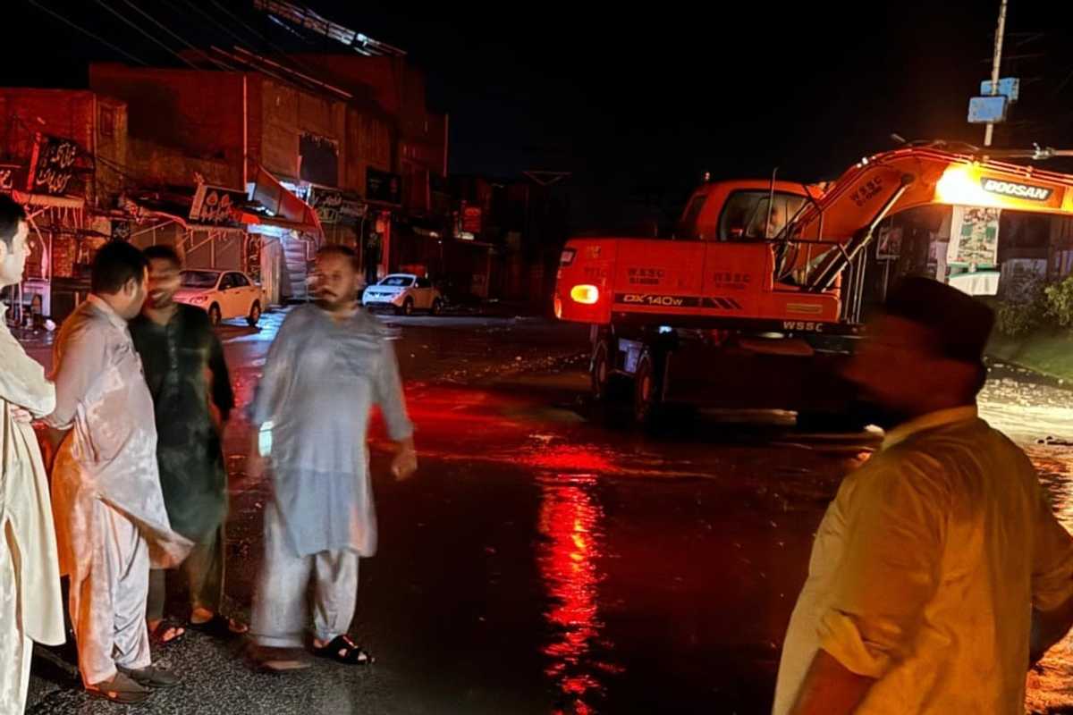 Deadly storm in northwest Pakistan kills eight, injures dozens
