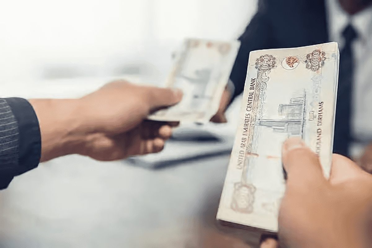 UAE to warn employers before taking action over late salaries