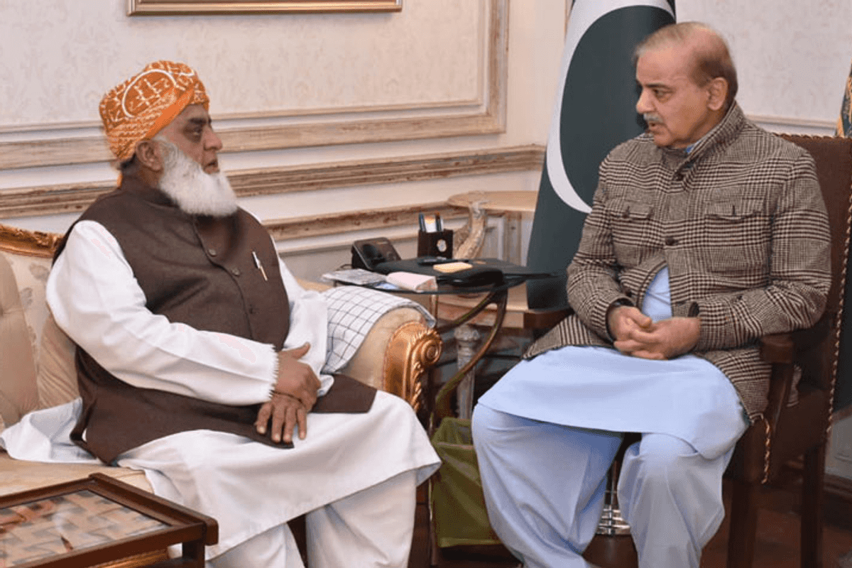 PM Shehbaz, Fazlur Rehman discuss ways to ease political tensions