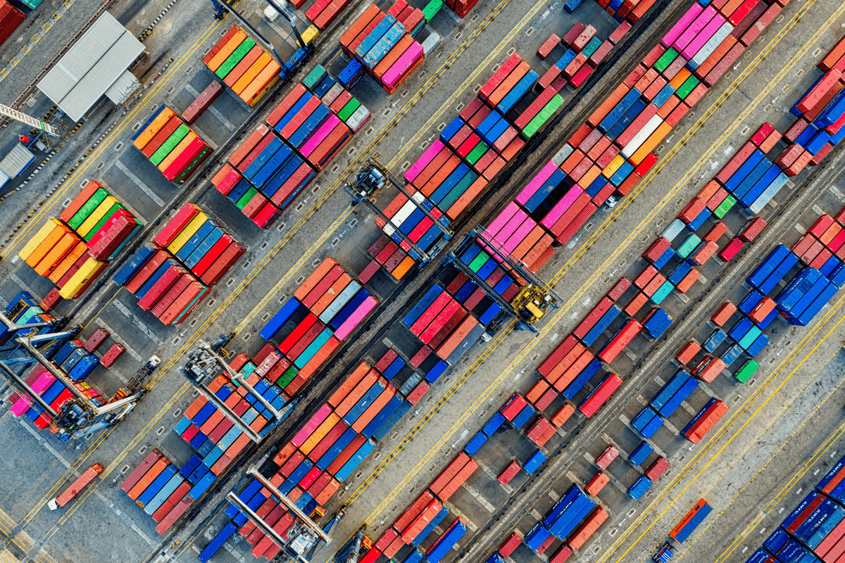 IMF urges Pakistan to ease trade restrictions