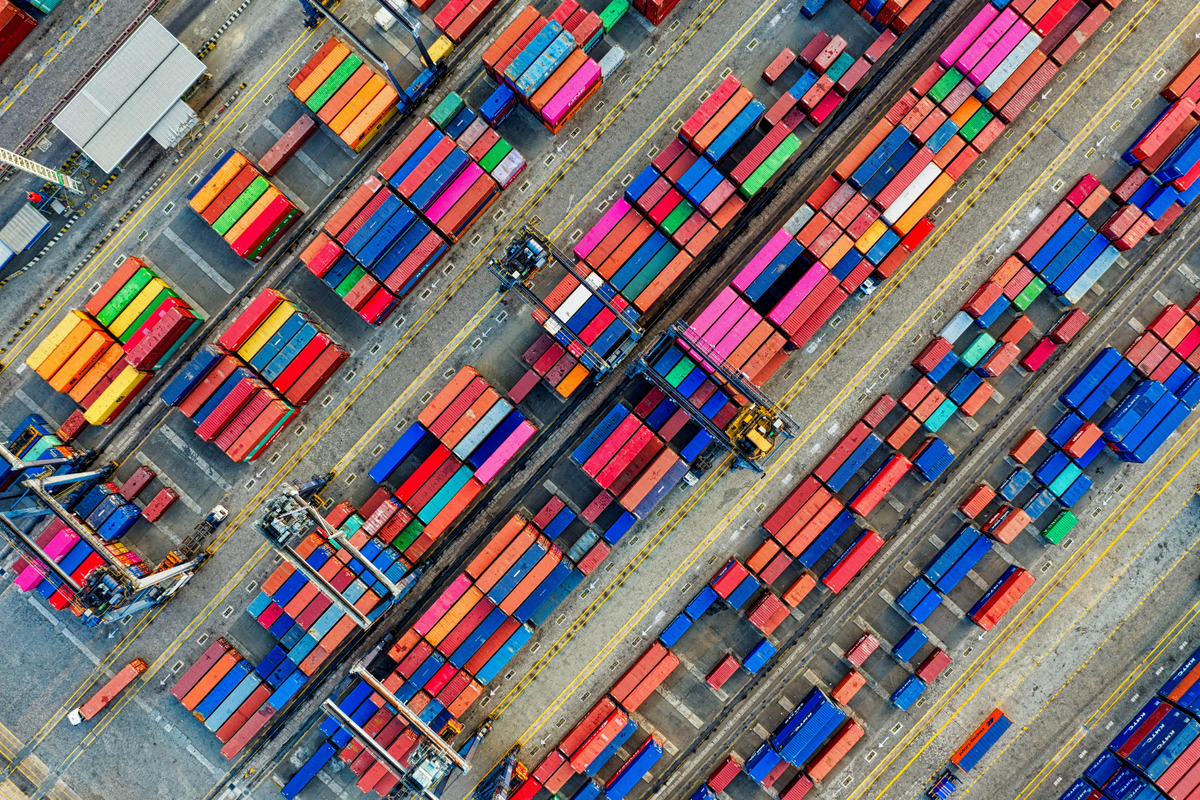 IMF urges Pakistan to ease trade restrictions