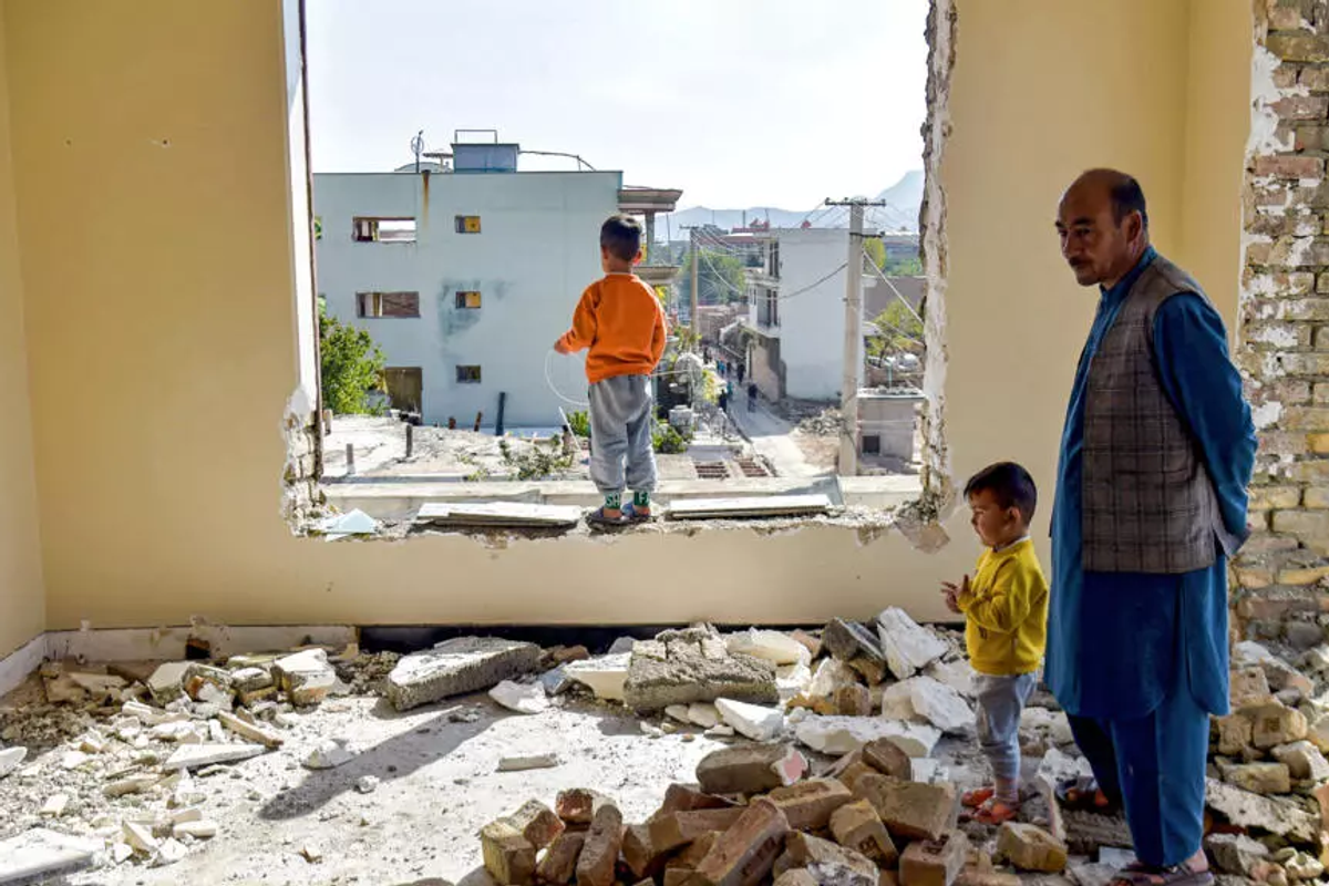 Vulnerable Afghans struggle as Taliban rebuild Kabul roads