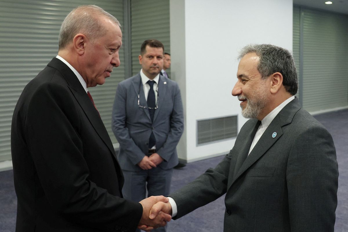 Erdogan tells Iran's top diplomat resuming talks only way to solve nuclear dispute