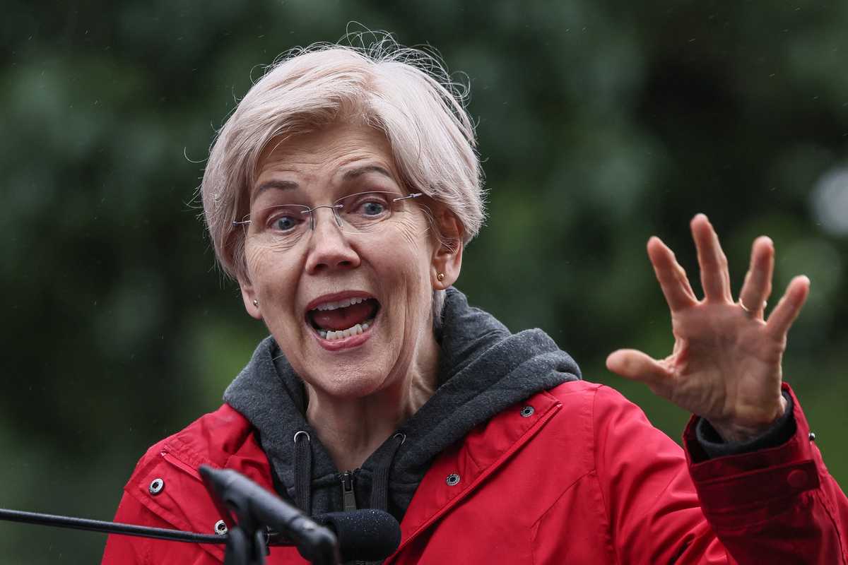 US senator calls for AI competition in Pentagon contracting