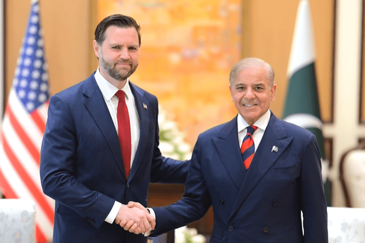 US and Iran envoys meet Pakistani PM as negotiations get under way