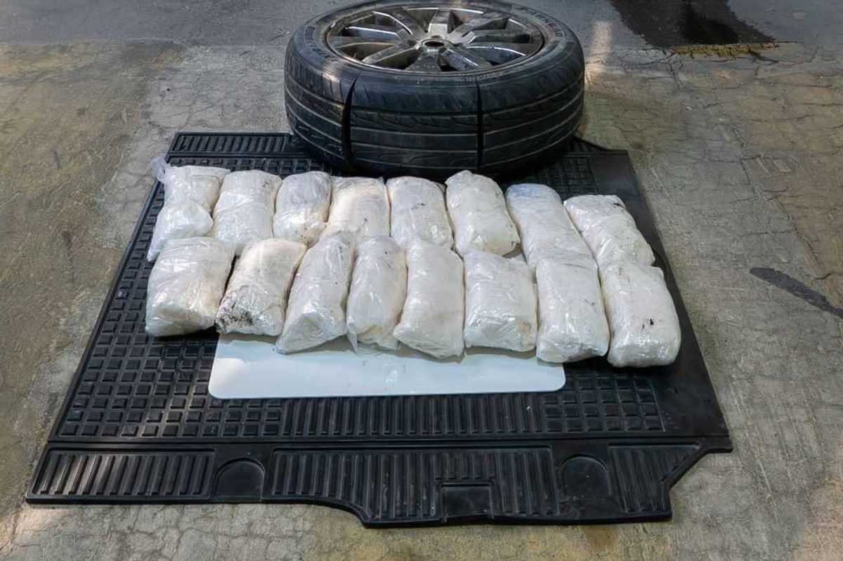 UAE Customs foils crystal meth smuggling hidden in vehicle tyre