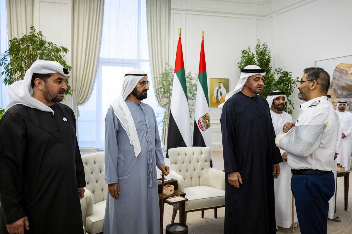 UAE president honors flydubai crew on Israel-bound flight with First Class Order of Zayed II