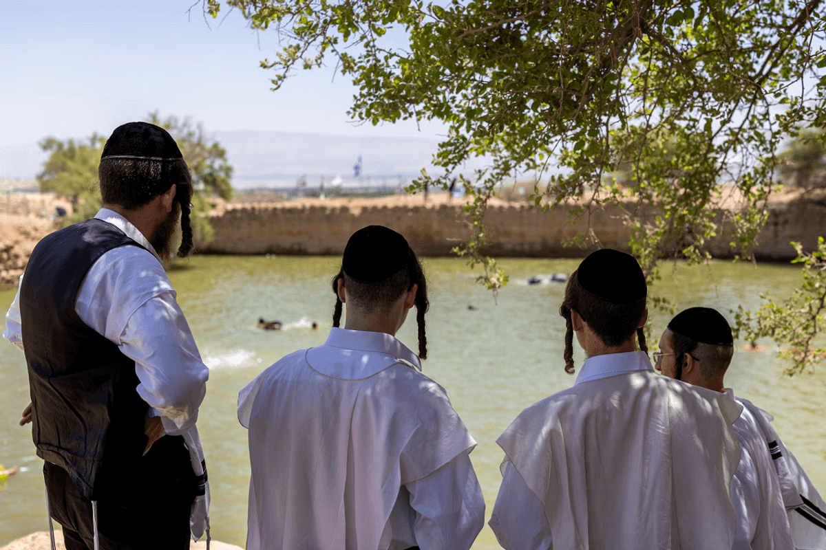 Israeli settlers divert Palestinian water to fill West Bank pool