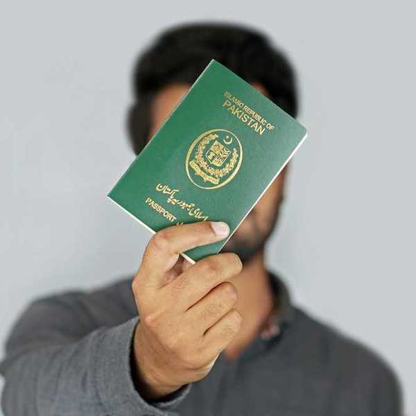 24,000 Pakistanis secure path to legal residency in Spain through 2026 regularization scheme
